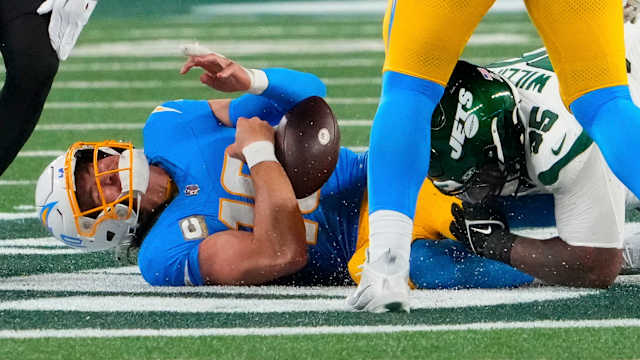 Jets' DT Quinnen Williams takes down Chargers' QB Justin Herbert